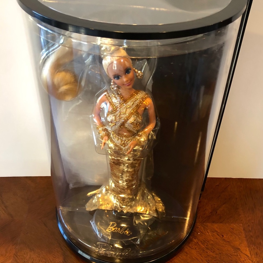 Bob Mackie Gold Barbie Doll NRFB - Picture 5 of 9